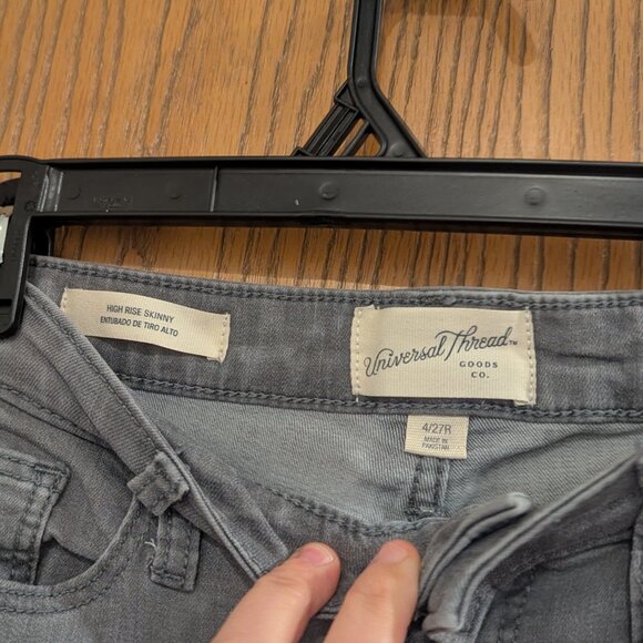 Universal Thread Black Wash Faded High Rise Skinny Stretch Denim Jeans-4/27R - Picture 3 of 4